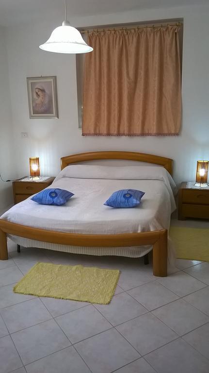 Sa Domu Sarda Casa Vacanza Пішинас Номер фото